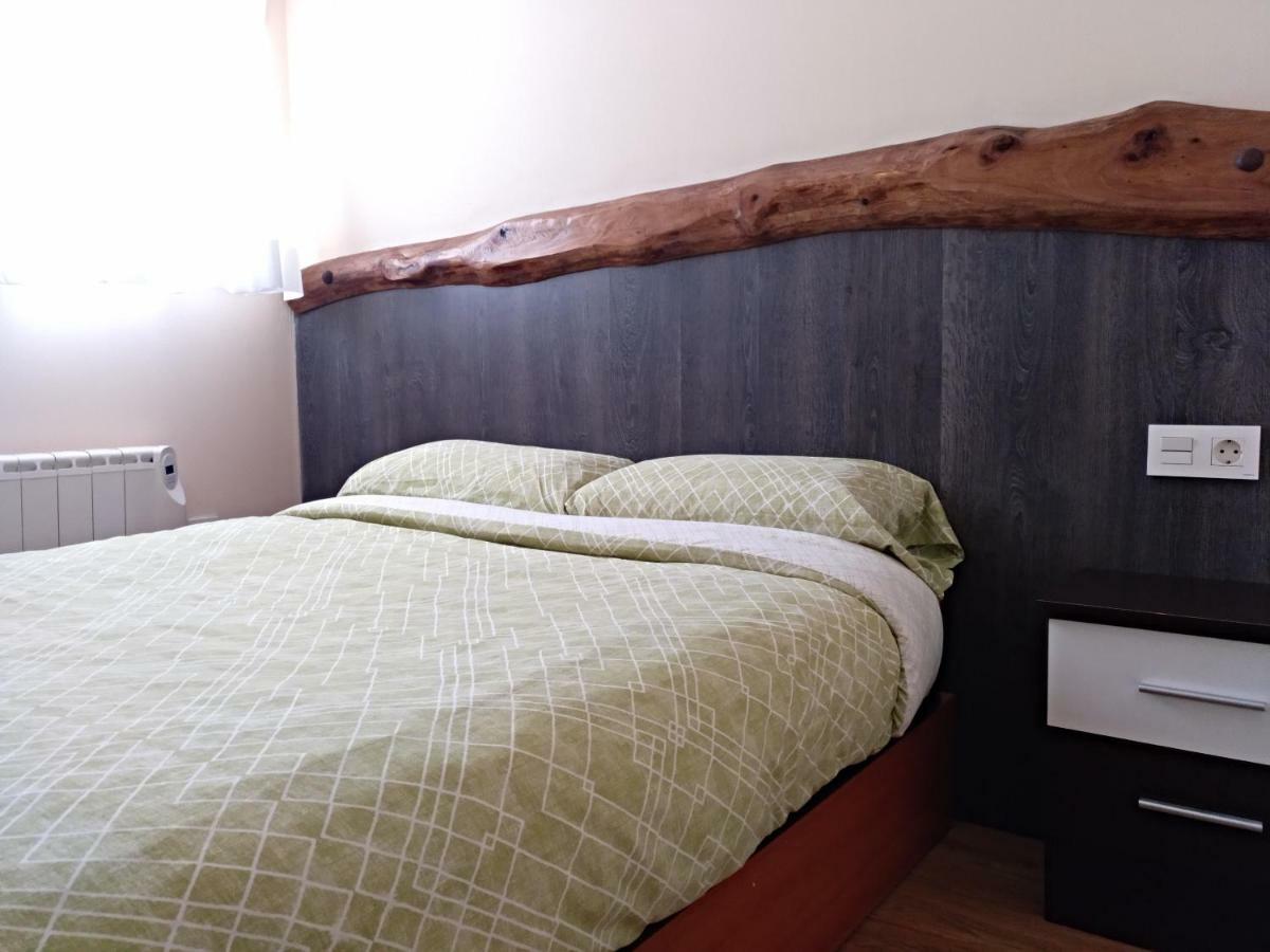 Apartamento Santa Cruz เลออน ภายนอก รูปภาพ